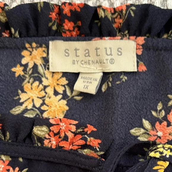 Status by Chenault Long Sleeve Blue Floral Ruffle Blouse. Size 1X. - Picture 7 of 7